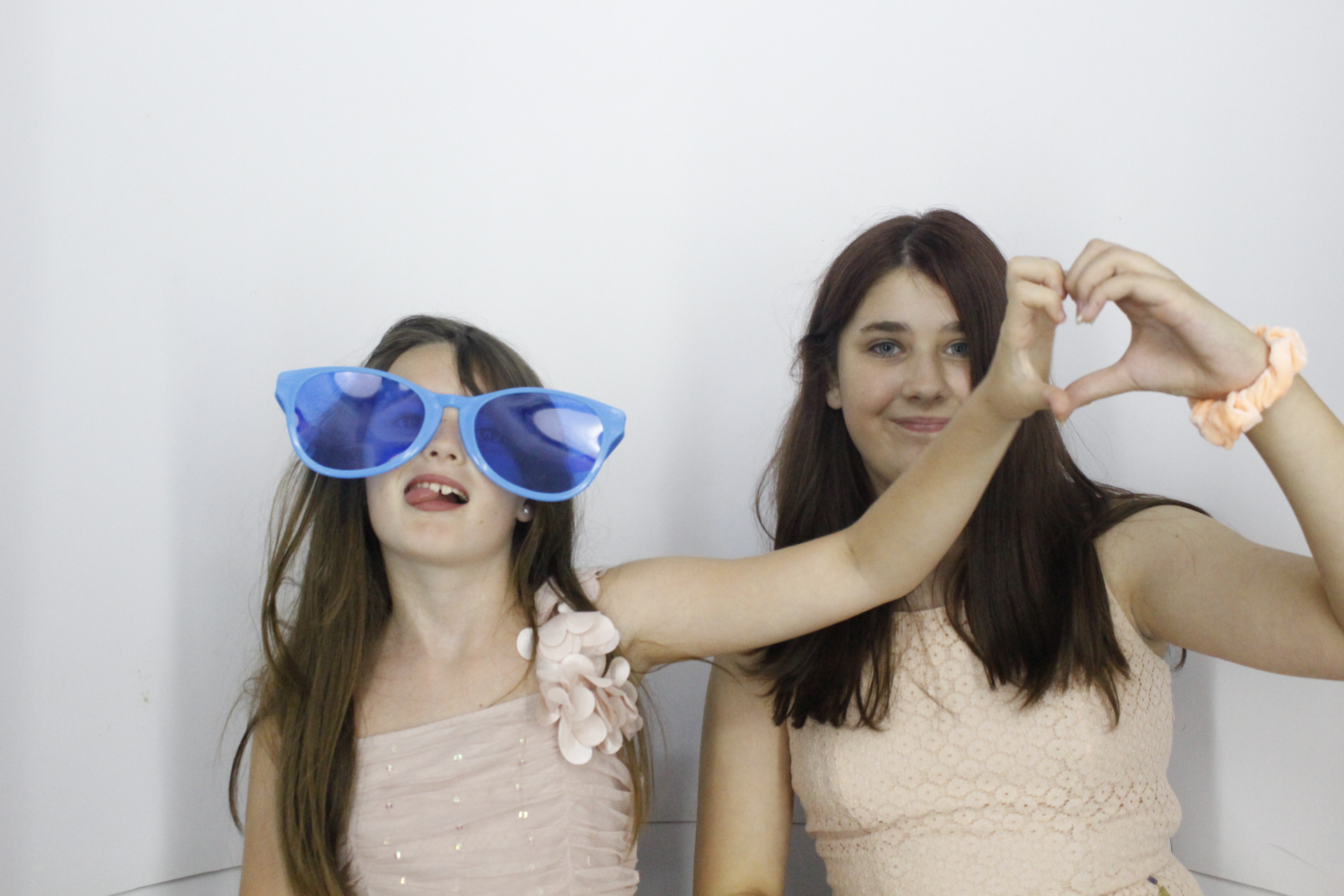 Sam & Rachel's Wedding | View more photos from the event at gallery.myphotoboothexperience.co.uk/u/MyPhotoBoothExperienceLtd/Sam-Rachels-Wedding